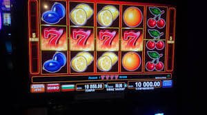 kkbet33 Ruang Baccarat Berkelas